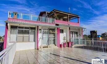 Imagem: Casa semimobiliada com closet e churrasqueira