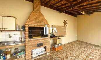 Imagem: Casa à venda com 180m² de área construída