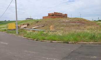Imagem: TERRENO DE ESQUINA COM EXCELENTE TOPOGRAFIA
