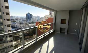 Imagem 4: Apartamento com 137 m², três suítes sendo uma suíte master, para locação por R$ 11.100,00