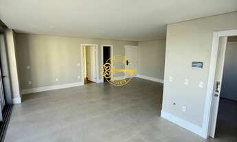 Imagem 3: Aluguel de Apartamento de Luxo em Itajaí - 3 suítes, Piscina, Academia e Salão de Festas