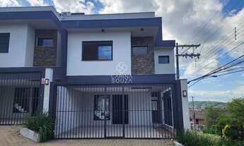 Imagem: Casa Nova de esquina, localizada em bairro