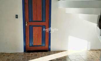 Imagem: Casa à venda no bairro Santa Catarina