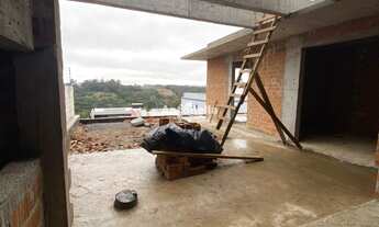 Imagem 4: Casa de alto padrão em construção no Vinhedos