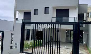 Imagem: Sobrado em fase final de construção no