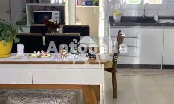 Imagem 3: Sobrado com pátio nos fundos Bairro Desvio Rizzo