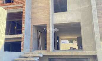 Imagem: Sobrado à venda no bairro Santa Catarina!