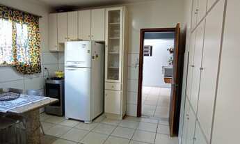 Imagem 6: CASA COM TERRENO AMPLO DE 776M² NO BAIRRO CENTRO!