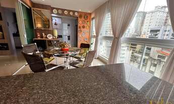 Imagem 3: Apartamento em excelente localização na Meia Praia. 04 suítes, 03 vagas, 182m² privativos