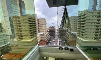 Imagem 2: Apartamento em excelente localização na Meia Praia. 04 suítes, 03 vagas, 182m² privativos