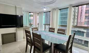 Imagem 2: Apartamento em Itapema Meia Praia, a 150 metros do Mar, com 3 suítes