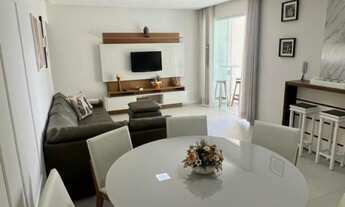 Imagem 2: Apartamento mobiliado e com ótima incidência solar. More no coração da Meia Praia - 03 Suí