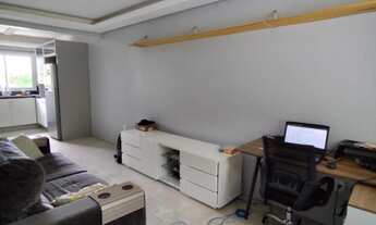 Imagem 2: Sobrado Semimobiliado e com pátio à venda no Colina Sorriso em Caxias do Sul