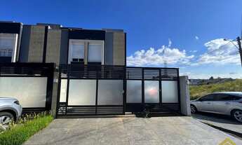 Imagem: Sobrado de esquina com entrada individual