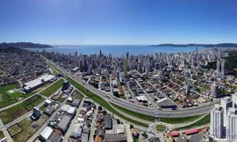 Imagem 4: Lançamento no centro da Meia Praia
