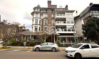 Imagem 3: APARTAMENTO 4 SUÍTES NO CENTRO DE GRAMADO, UMA QUADRA DA RUA COBERTA