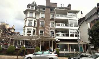 Imagem 4: APARTAMENTO 4 SUÍTES NO CENTRO DE GRAMADO, UMA QUADRA DA RUA COBERTA