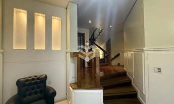 Imagem 6: APARTAMENTO 4 SUÍTES NO CENTRO DE GRAMADO, UMA QUADRA DA RUA COBERTA