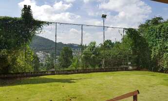 Imagem 7: MANSãO C/ CAVERNA SUBTERRÂNEA E TRILHA ILUMINADA