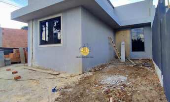 Imagem: CASA DE ESQUINA EM ARAUCARIA COM FINO ACABAMENTO