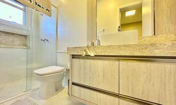 Imagem 7: LINDO SOBRADO NA BEIRA DO LAGO, PRONTO PARA MORAR NO CONDOMÍNIO CAPÃO ILHAS RESORT