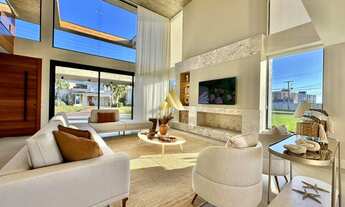 Imagem 4: Conheça a Casa Areia. Mansão no condomínio Enseada Lagos