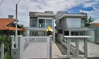 Imagem: SOBRADO A 03 QUADRAS DO MAR E PRÓXIMO AO