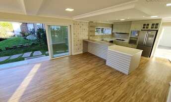 Imagem 6: Linda casa Saint Moritz de 324m2 com 4 suítes incluindo master com hidromassagem