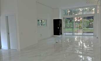 Imagem 4: Linda Casa com Arquitetura Moderna Junto ao Lago Negro em Gramado 48 x Para Pagar!