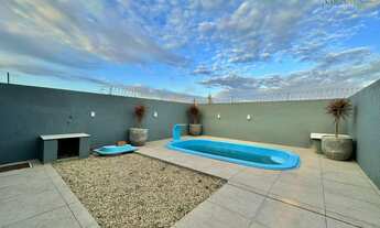 Imagem 2: Sobrado com piscina 2 dormitórios com vista para o mar