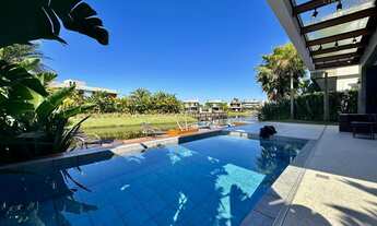 Imagem: MANSÃO NA BEIRA DO LAGO NO MALIBU XANGRILA