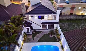 Imagem: Casa Neoclássica 5 Dormitórios 5 suítes