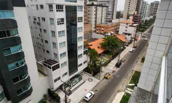 Imagem 2: Apartamento com sacada de frente - Próximo do Mar: Confira !