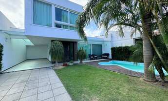 Imagem: Sobrado de 4 suítes e piscina - Condomínio