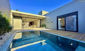 Imagem 2: Belissima casa decorada e com piscina, 4 suítes - Próximo ao mar em região nobre de Xangri