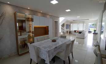 Imagem 3: Sobrado em condomínio fechado com infraestrutura completa! Aceita apartamento de 3 dormitó