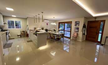 Imagem: Confortável Casa à venda em Gramado, completa