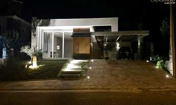 Imagem 2: Casa à venda em Gramado: living 2 ambientes, sala de jantar, sala de TV, edícula e cozinha