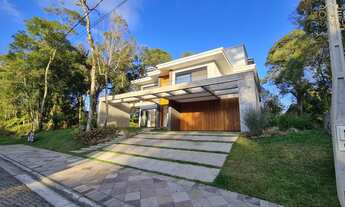 Imagem: Casa à venda em Gramado, no bairro Carniel