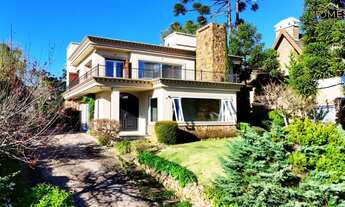 Imagem 3: Linda Casa com Arquitetura Portuguesa no Aspen Mountain Gramado