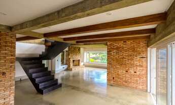 Imagem 7: Linda Casa com Arquitetura Portuguesa no Aspen Mountain Gramado