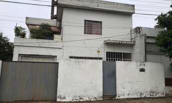 Imagem: Casa com 3 Dormitorio(s) localizado(a) no