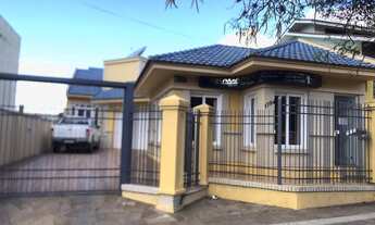 Imagem: Casa com 3 Dormitorio(s) localizado(a) no