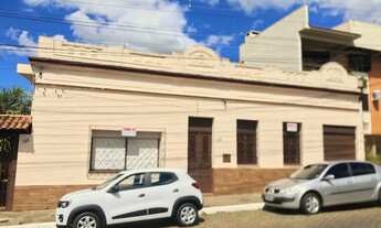 Imagem: Casa com 3 Dormitorio(s) localizado(a) no