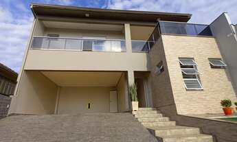 Imagem: Sobrado com 1 Dormitorio(s) localizado(a)