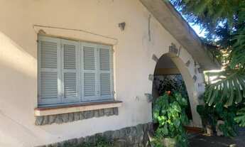 Imagem: CASA COM AMPLO TERRENO NA RUA CONDE DE PORTO