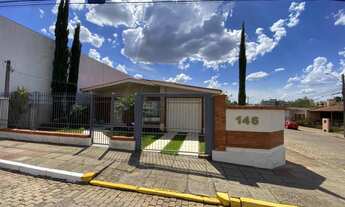 Imagem 2: CASA IMPECÁVEL de esquina no Centro