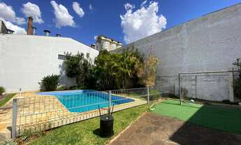 Imagem 6: CASA IMPECÁVEL de esquina no Centro