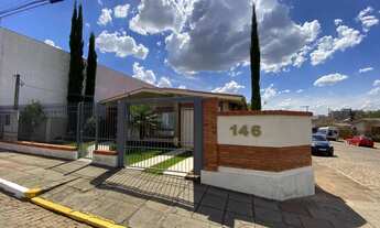 Imagem 7: CASA IMPECÁVEL de esquina no Centro