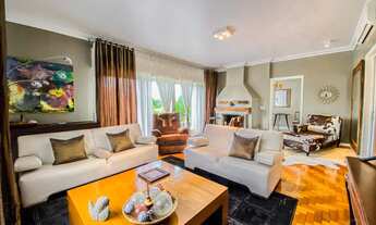 Imagem 2: CASA COM 4 SUÍTES